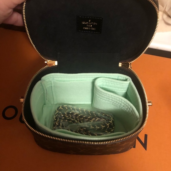 ✨🖤Louis Vuitton Vanity PM & Insert🖤✨ - Picture 9 of 16